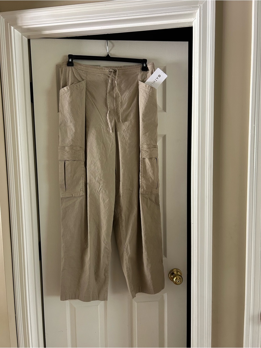 Athleta paradise straight leg cargo pant, nwt XL
